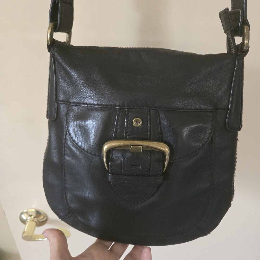 Fossil Black Leather Crossbody Bag with Gold Accents Purse Adj Strap